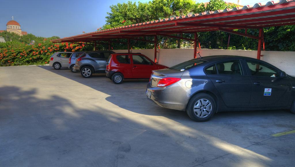 Hotel Taxiarhis لوترا كيلينيس المظهر الخارجي الصورة